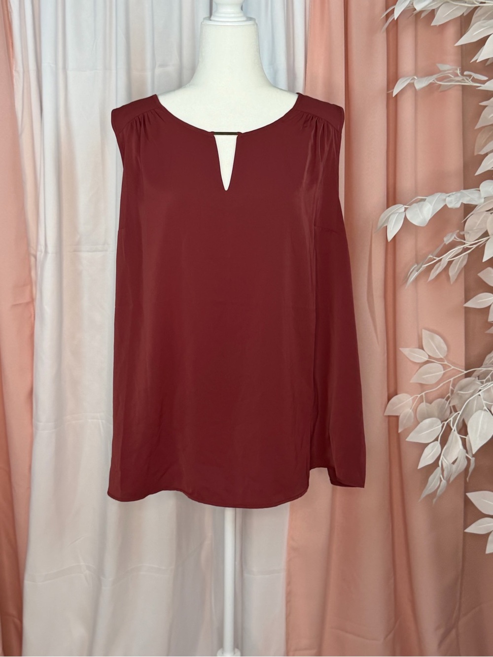 NWT Torrid Maroon Cold Shoulder Keyhole Blouse Size 2X
